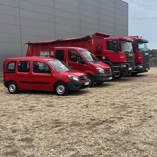 autoutilitare și basculante din flota Sintrax Transis